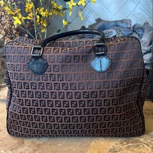 - FENDI
CLOTH TOTE